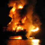 Pemex Oil Rig Explodes in Gulf of Mexico VIDEO