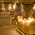 Hidden Chamber in King Tut’s Tomb May Contain Nefertiti