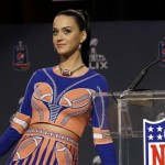 Katy Perry Has An Alien Face on Superbowl Dress