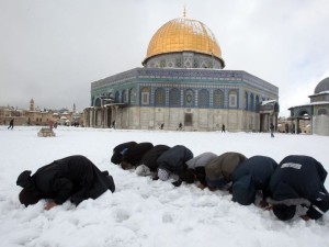 635600301476783400-EPA-MIDEAST-PALESTINIANS-JERUSALEM-WEATHER