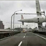 TransAsia GE235 Crashes in Taiwan RAW FOOTAGE